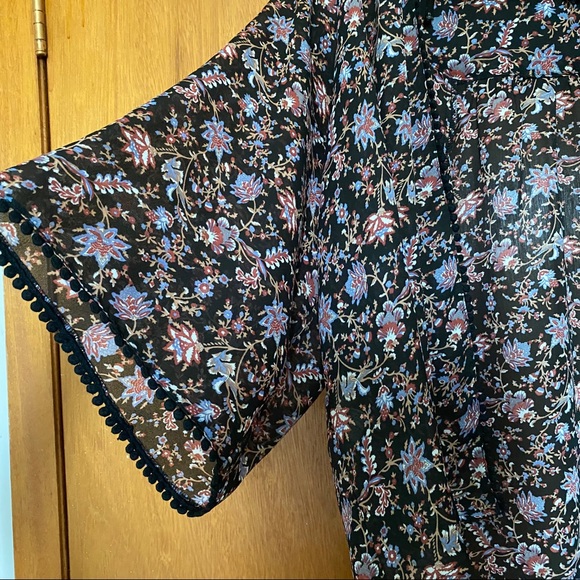 Free add on/Price negotiable - forever 21 cardi - Picture 2 of 4